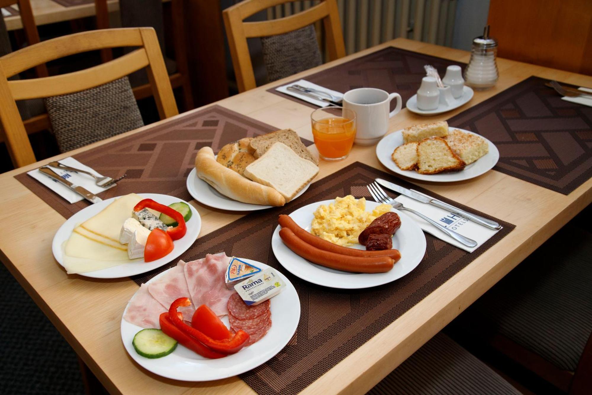 Lh Hotel Medinek Old Town Kutna Hora Ngoại thất bức ảnh