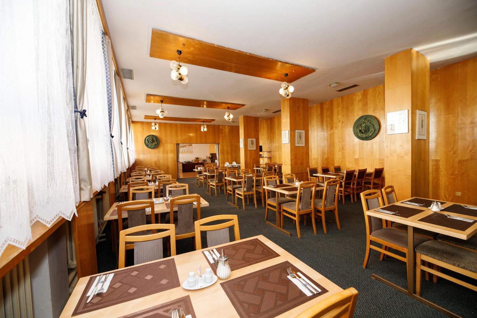 Lh Hotel Medinek Old Town Kutna Hora Ngoại thất bức ảnh