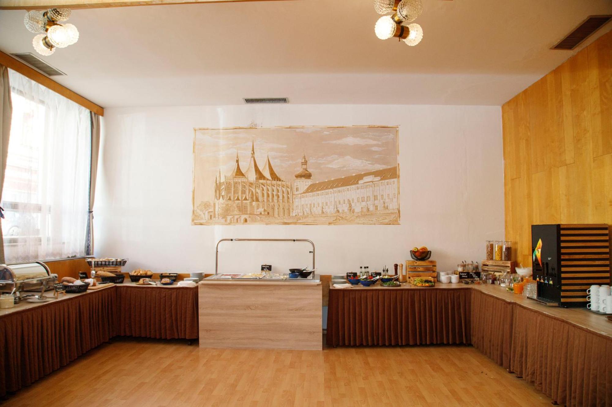 Lh Hotel Medinek Old Town Kutna Hora Ngoại thất bức ảnh