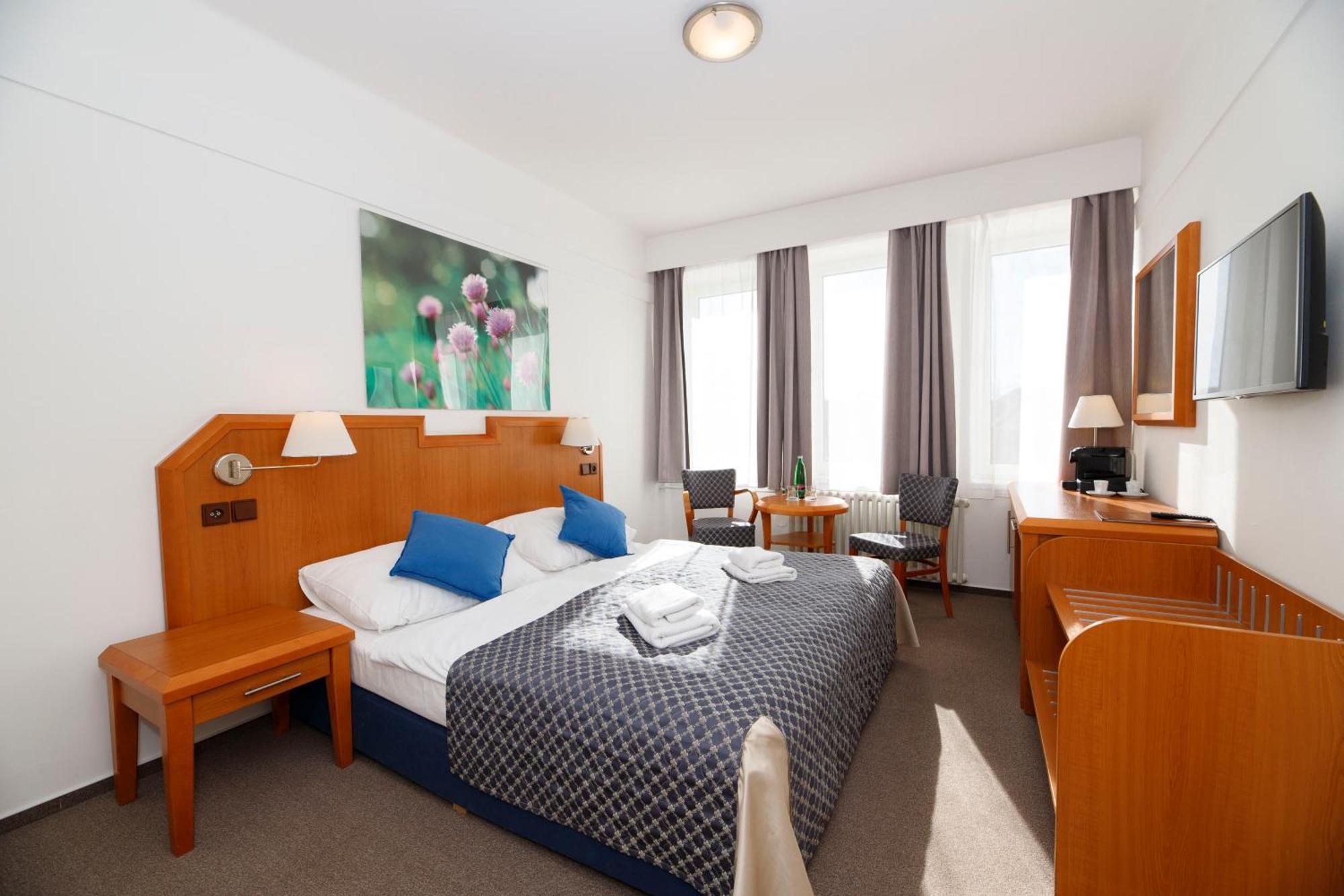 Lh Hotel Medinek Old Town Kutna Hora Ngoại thất bức ảnh