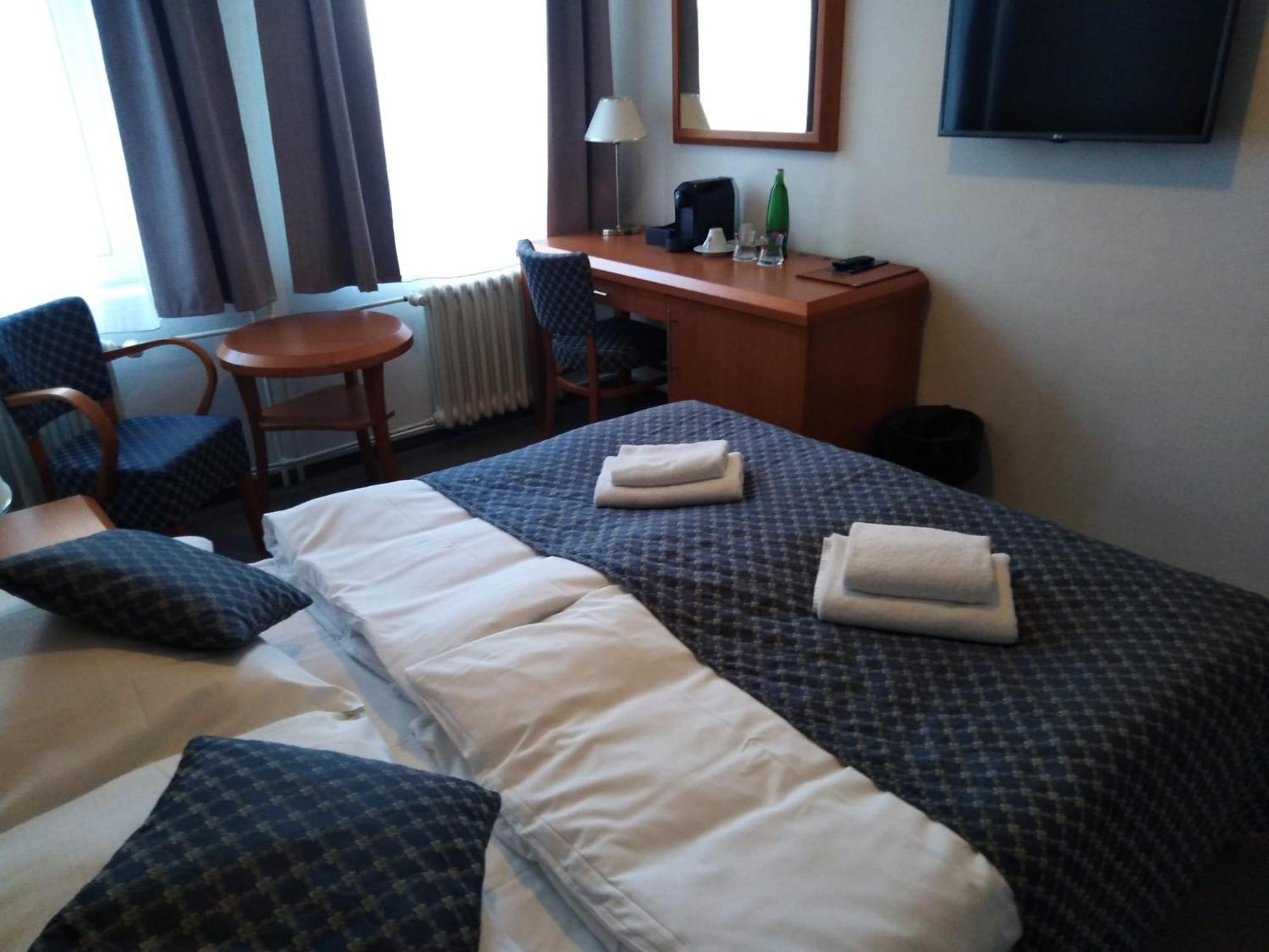 Lh Hotel Medinek Old Town Kutna Hora Ngoại thất bức ảnh