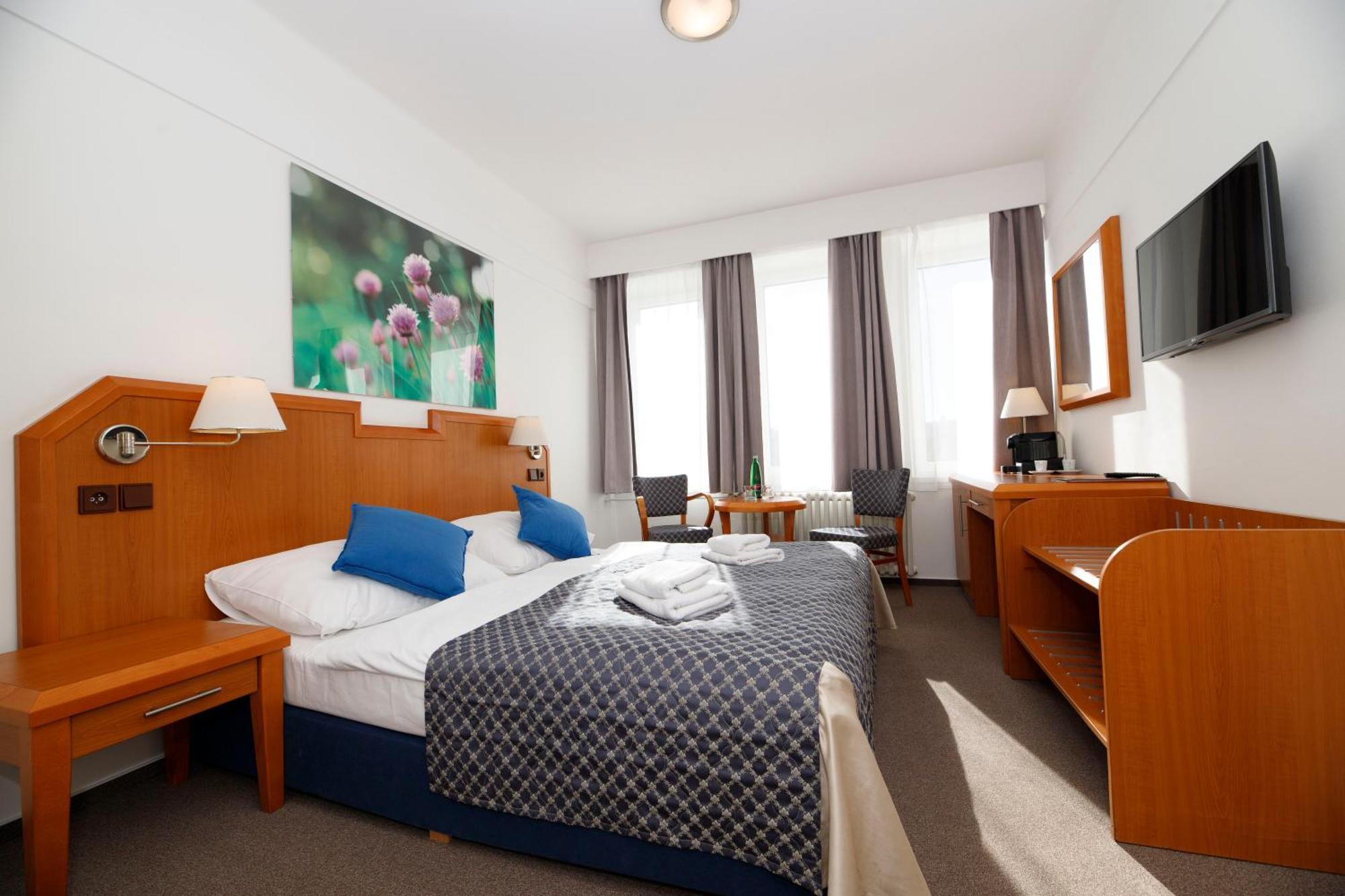 Lh Hotel Medinek Old Town Kutna Hora Ngoại thất bức ảnh