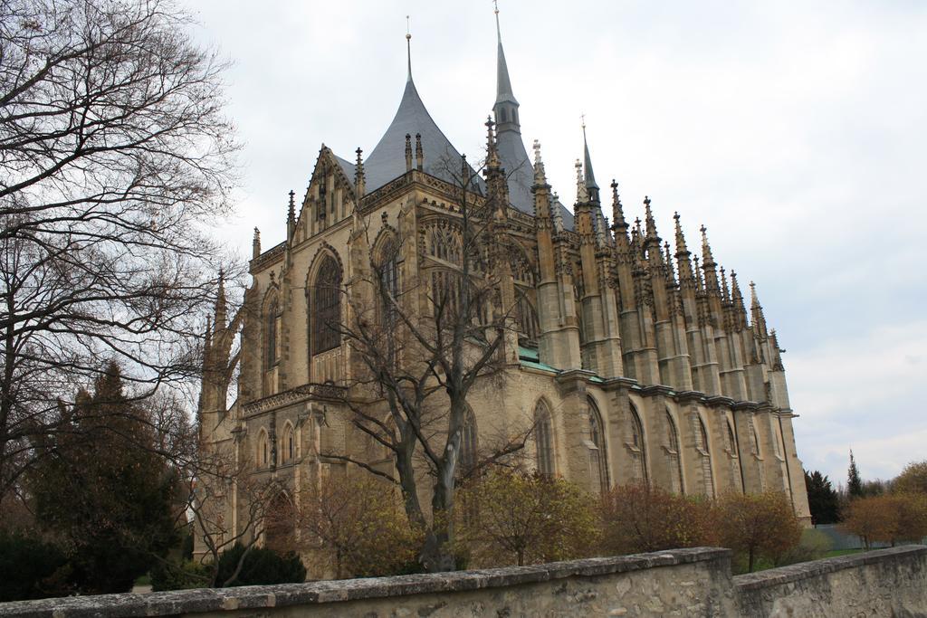 Lh Hotel Medinek Old Town Kutna Hora Ngoại thất bức ảnh