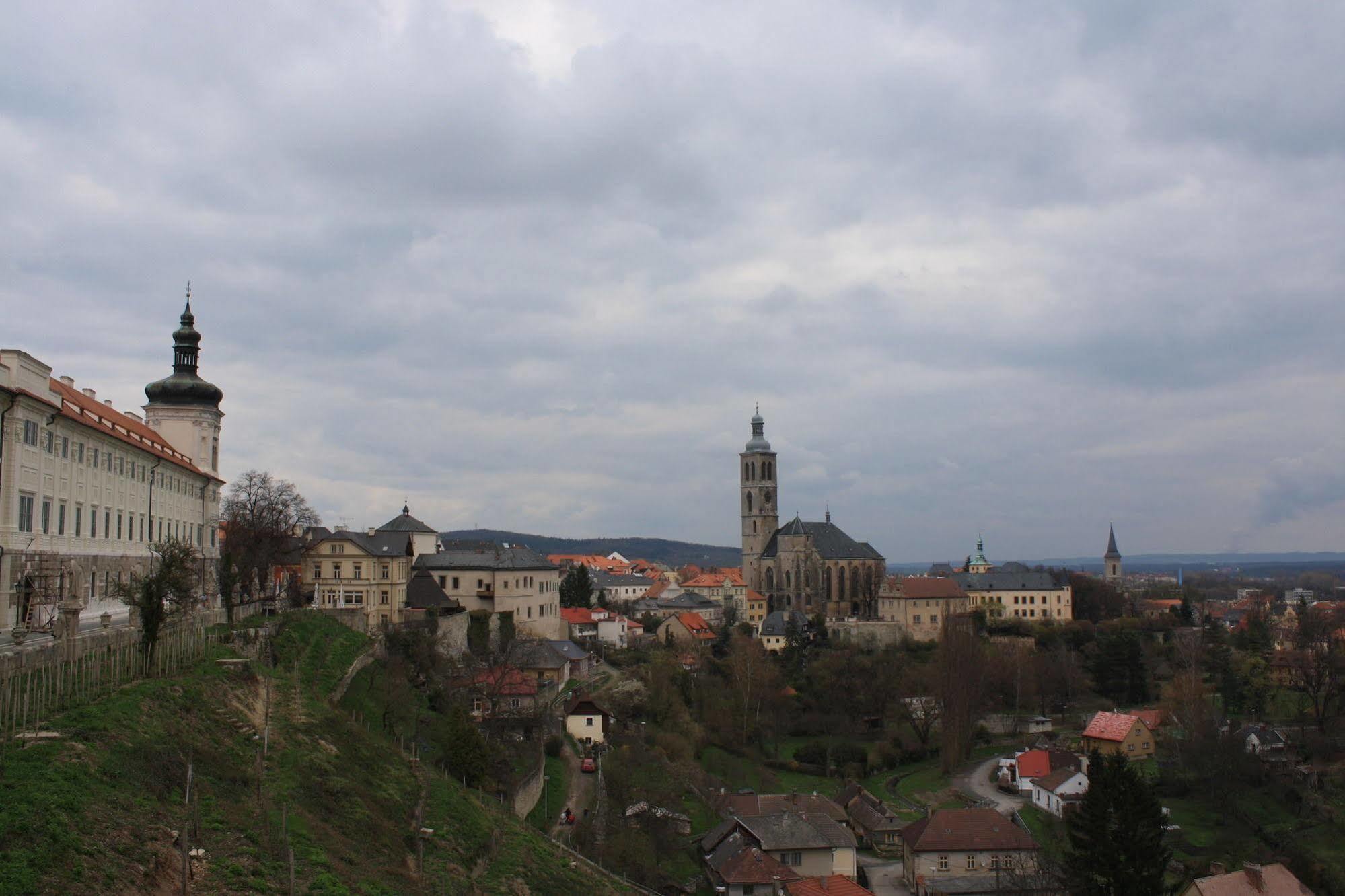 Lh Hotel Medinek Old Town Kutna Hora Ngoại thất bức ảnh