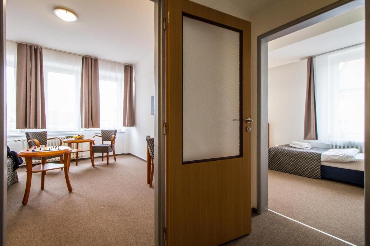 Lh Hotel Medinek Old Town Kutna Hora Ngoại thất bức ảnh