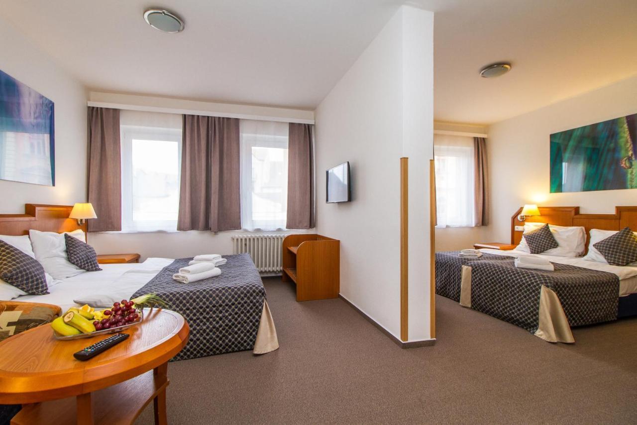 Lh Hotel Medinek Old Town Kutna Hora Ngoại thất bức ảnh
