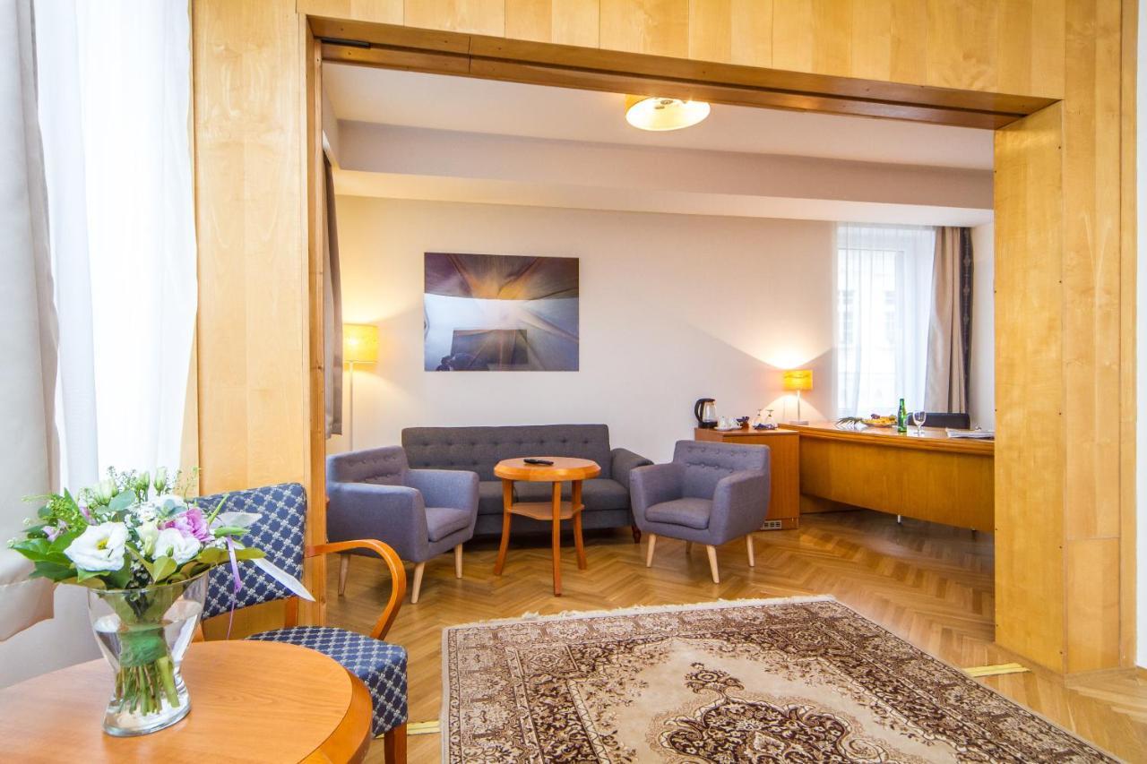 Lh Hotel Medinek Old Town Kutna Hora Ngoại thất bức ảnh