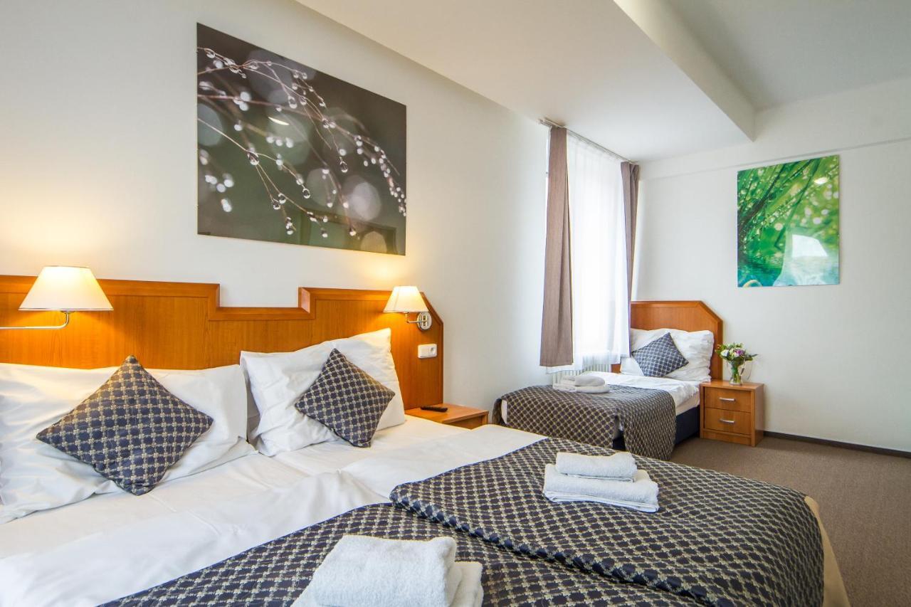 Lh Hotel Medinek Old Town Kutna Hora Ngoại thất bức ảnh