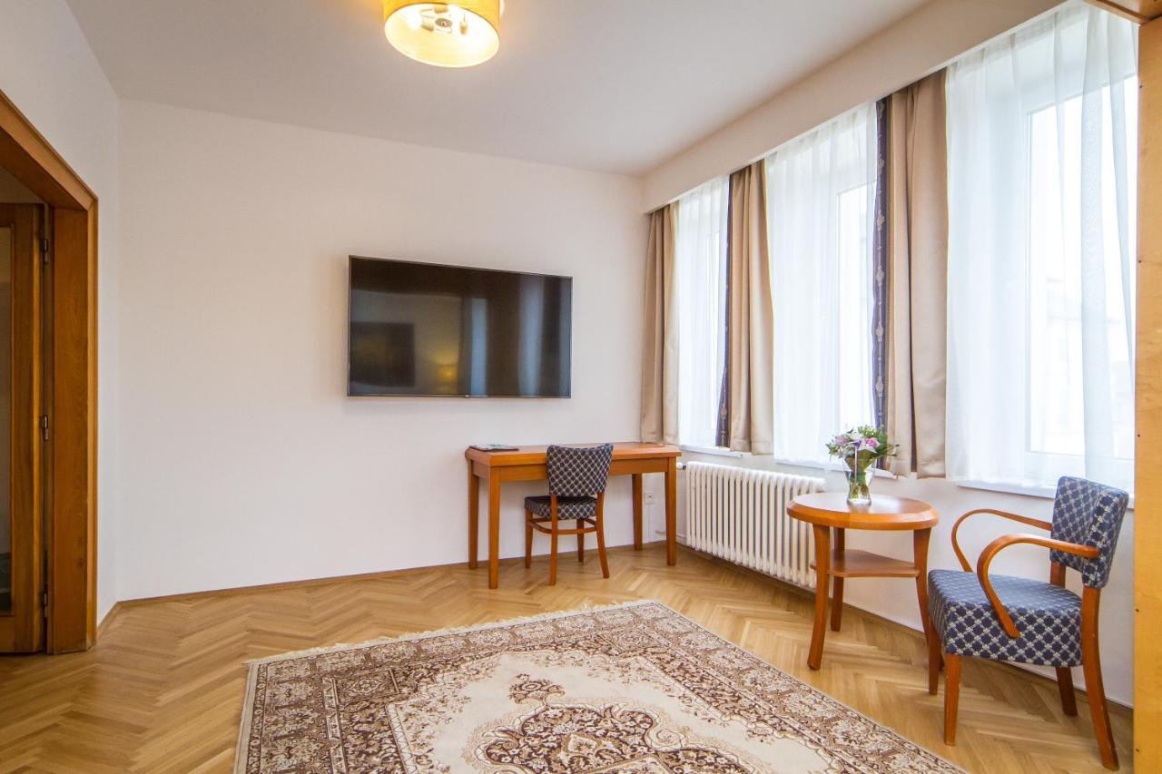 Lh Hotel Medinek Old Town Kutna Hora Ngoại thất bức ảnh